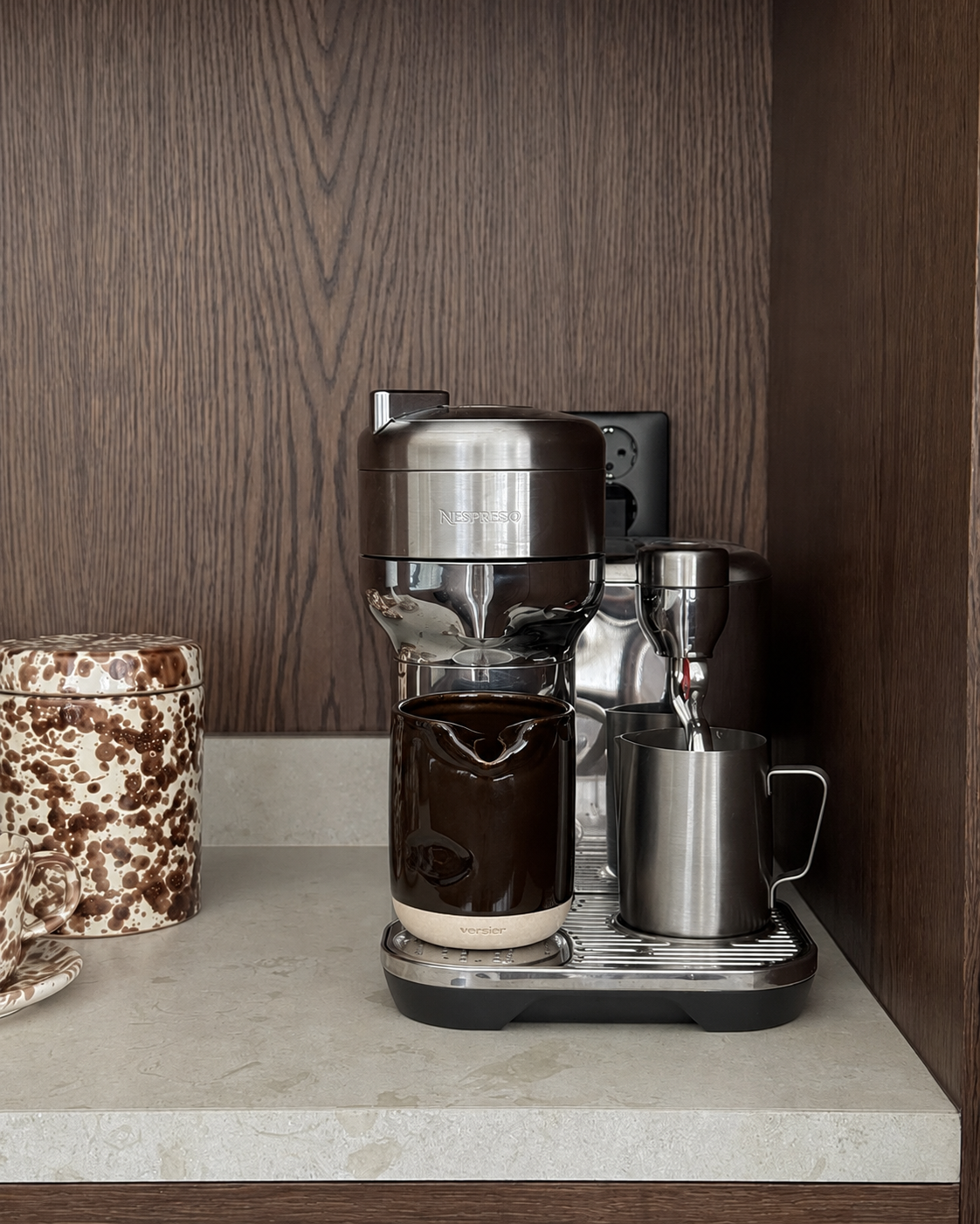THE VERSIER MUG